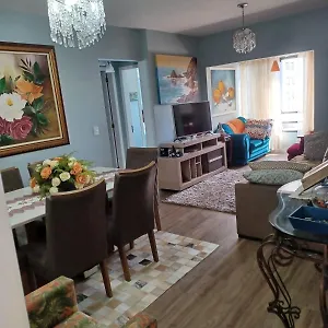 Apto A Uma Quadra Da Apartamento